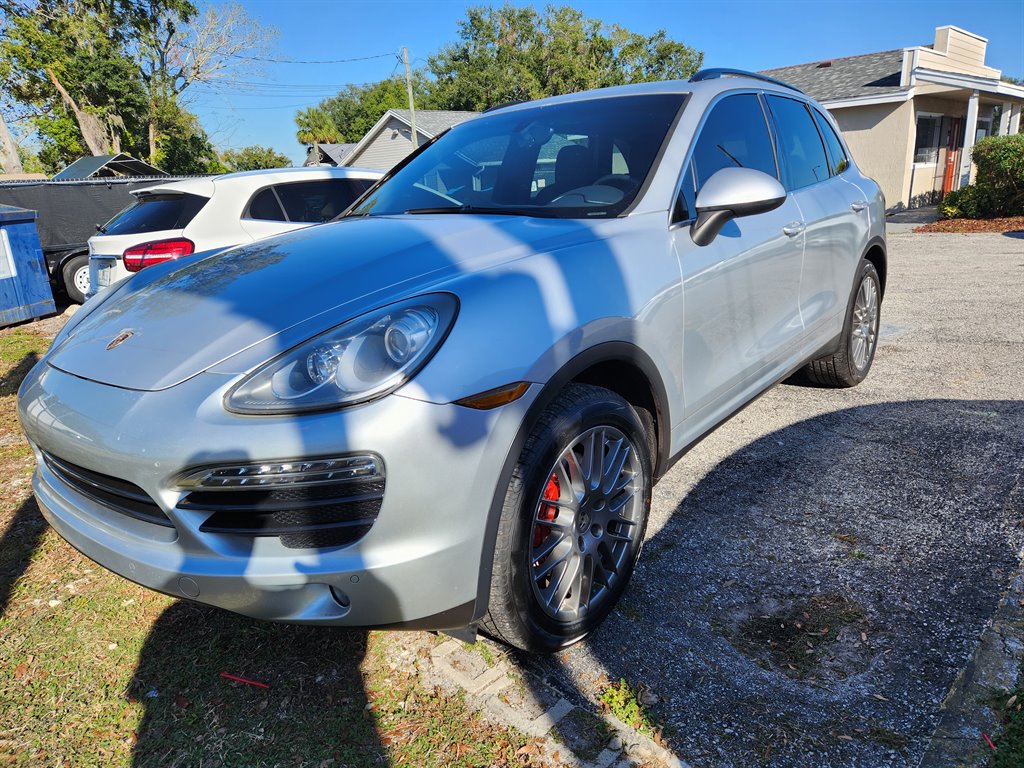 2013 Porsche Cayenne Base's photo
