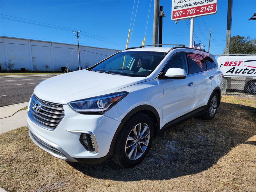 2017 Hyundai Santa Fe Limited's photo